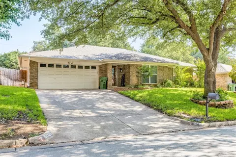 5721 Sagebrush Trl, Arlington, TX 76017