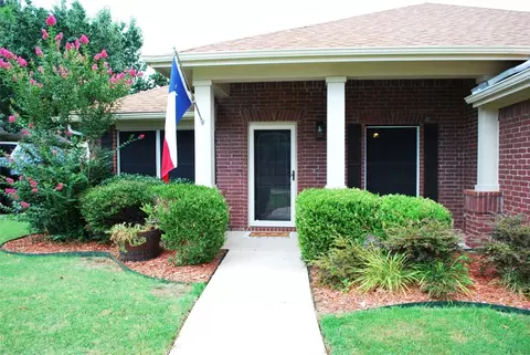 148 Redwood Ln, Terrell, TX 75160