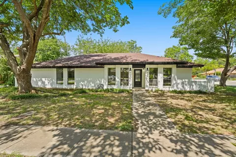 1900 Burning Tree Ln, Denton, TX 76209