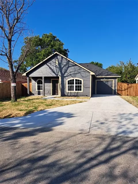 1002 S Preston St, Ennis, TX 75119
