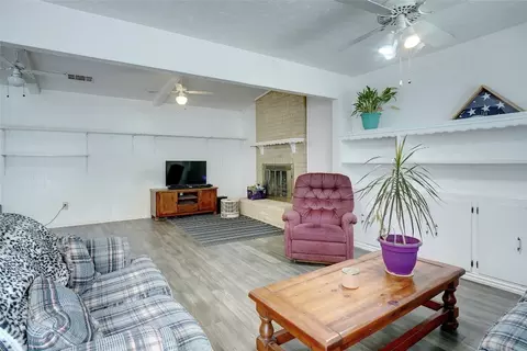 904 N Ector Dr, Euless, TX 76039 photo 4