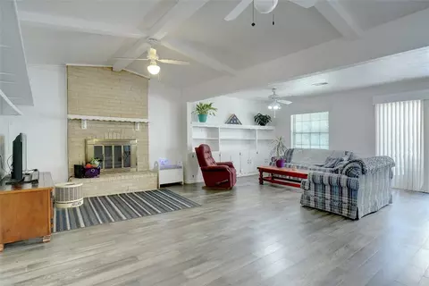 904 N Ector Dr, Euless, TX 76039 photo 3