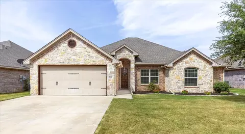 619 Donna Cir, Granbury, TX 76049