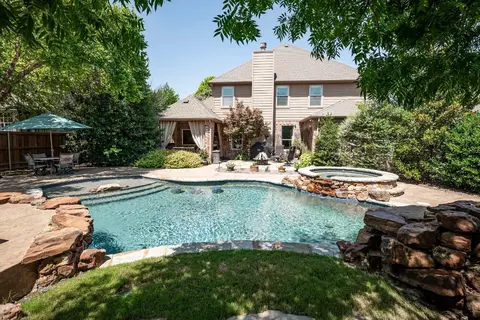 6608 Bradford Estates Dr, Sachse, TX 75048