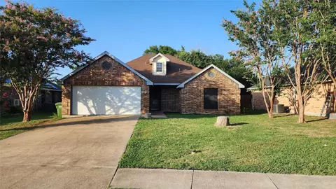 1104 Woodside Ln, Seagoville, TX 75159