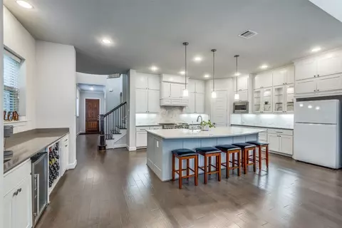 8685 Thorbrush Pl, Dallas, TX 75238