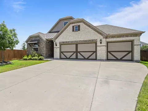 609 Windy Knoll Rd, Burleson, TX 76028