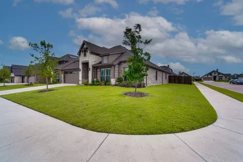 128 Crockett Dr, Waxahachie, TX 75165