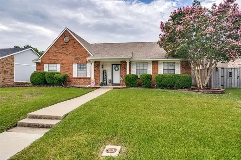 8406 Chesham Dr, Rowlett, TX 75088