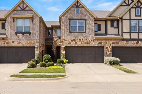 1009 Brook Forest Ln, Euless, TX 76039