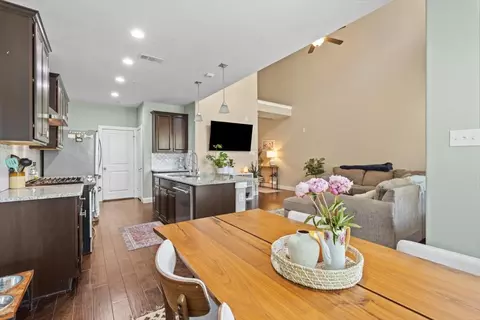 1009 Brook Forest Ln, Euless, TX 76039 photo 8