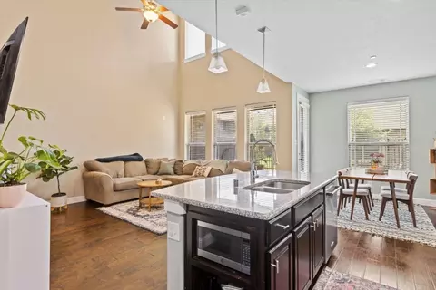 1009 Brook Forest Ln, Euless, TX 76039 photo 13