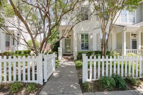 6216 Crescent St, North Richland Hills, TX 76180