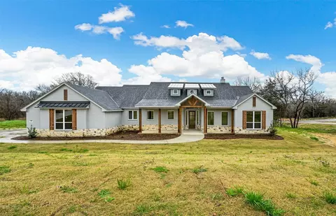 600 Drury Ct, Springtown, TX 76082