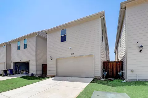 Exterior - 2629 Acadia Dr, Corinth, TX 76210 photo 4 of 5