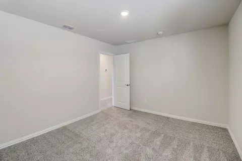 Bedroom - 2629 Acadia Dr, Corinth, TX 76210 photo 3 of 7