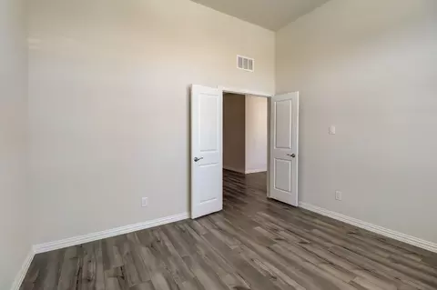 Bedroom - 2629 Acadia Dr, Corinth, TX 76210 photo 1 of 7