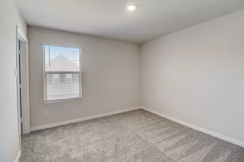 Bedroom - 2629 Acadia Dr, Corinth, TX 76210 photo 4 of 7