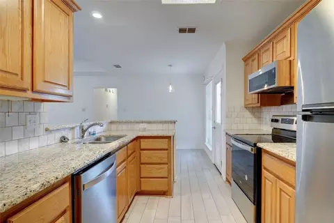 409 Lantana Ter, Waxahachie, TX 75165
