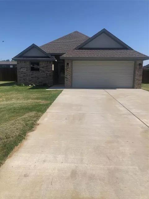 609 Copenhavr St, Pilot Point, TX 76258