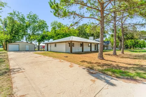 107 Walnut St, Gordon, TX 76453