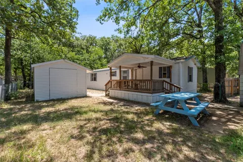 119 Fairhill Ln, Gun Barrel City, TX 75156