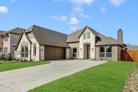 455 Winterwood Dr, Lavon, TX 75166