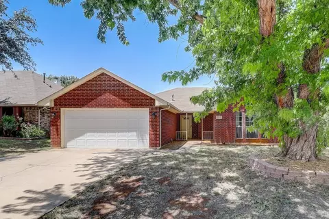 1004 Westgrove Dr, Saginaw, TX 76179