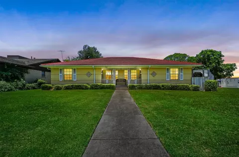 7055 Kingsbury Dr, Dallas, TX 75231