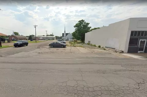 219 N Pearl, Trenton, TX 75490