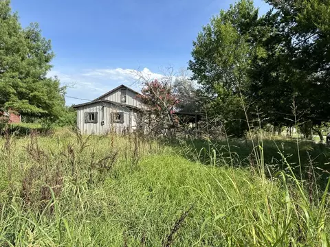 1051 Lake Sawyer Rd, Ennis, TX 75119