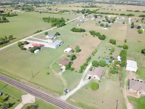 8773 Fm 2450, Sanger, TX 76266