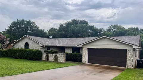 2521 Sunset St, Denison, TX 75020