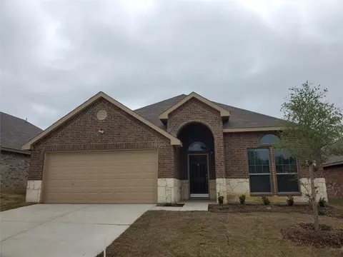 421 Greenhaven Dr, Seagoville, TX 75159