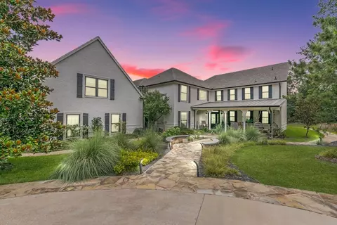 6400 Lake Oaks Cir, Fort Worth, TX 76108