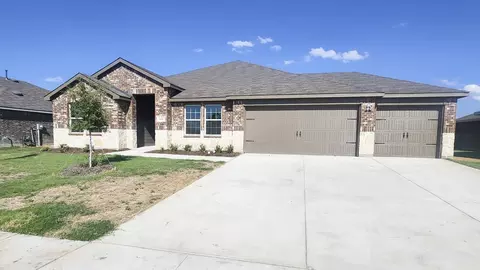 901 Martingale Dr, Nevada, TX 75173