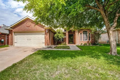2510 Graystone Ln, Corinth, TX 76210