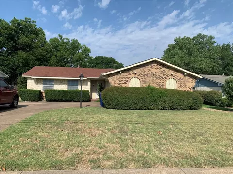 9007 Flicker Ln, Dallas, TX 75238