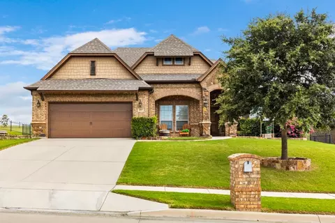 11032 Owl Creek Dr, Fort Worth, TX 76179