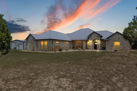 1216 Shady Oaks Cir, Glen Rose, TX 76043