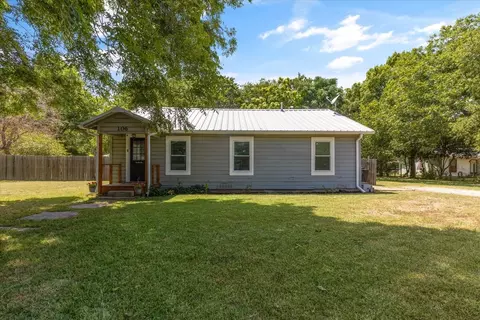 106 S Bois D Arc St, Grandview, TX 76050