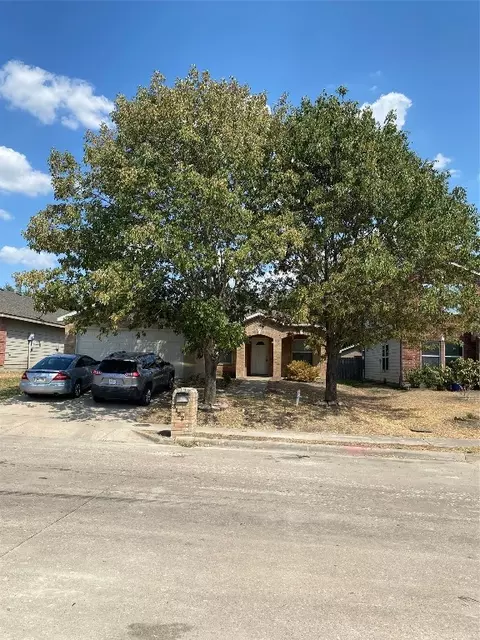 3122 Dusty Oak Dr, Dallas, TX 75227