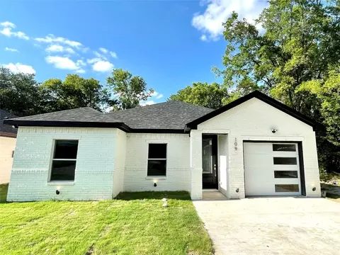 109 Ross St W, Sulphur Springs, TX 75482