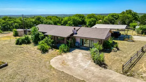 113 Armadillo Dr, Azle, TX 76020