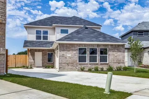 273 Michelle Dr, Grand Prairie, TX 75051