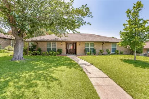 114 La Fawn Cir, Garland, TX 75043