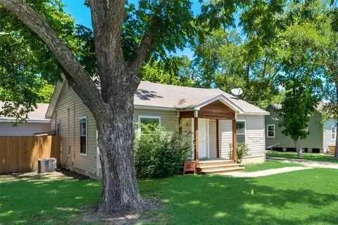 262 W Marshall St, Van Alstyne, TX 75495
