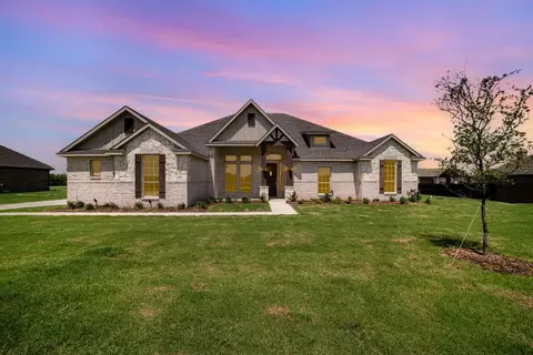 1124 Barrix Dr, Forney, TX 75126