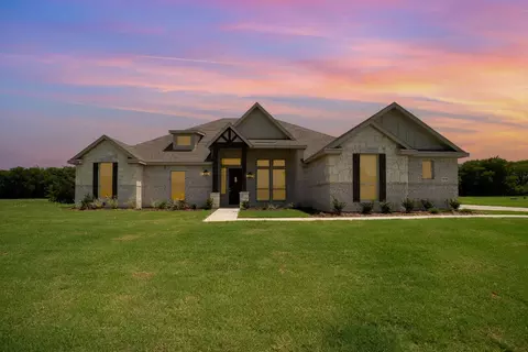 1048 Lynx Hollow Trl, Forney, TX 75126