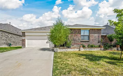 2407 Buchanan Ln, Forney, TX 75126
